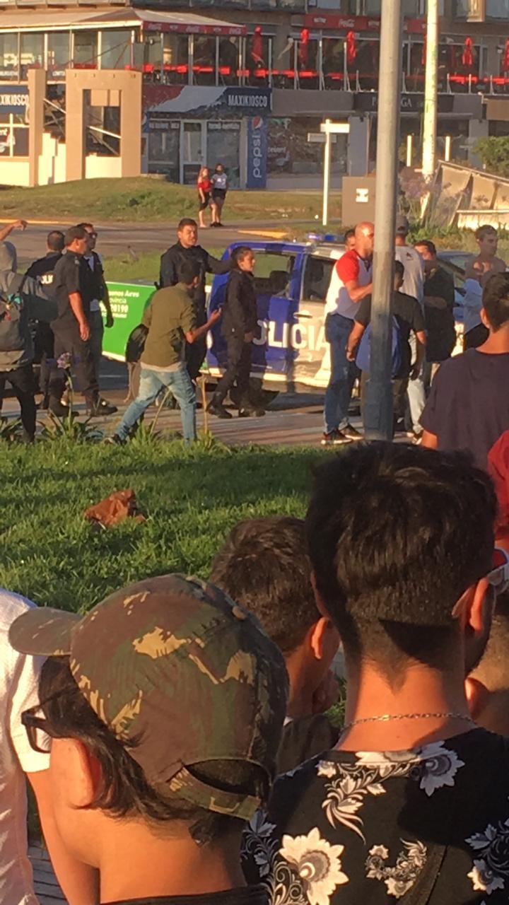 Fiesta opacada por “inadaptados” – Sebastián Berardone
