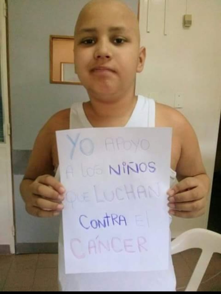 Benjamín Galeano deja un legado – Remeras blancas y ayuda al Materno Infantil